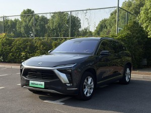NIO ES8 2021