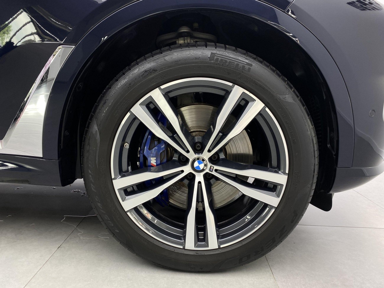 BMW X7 2023