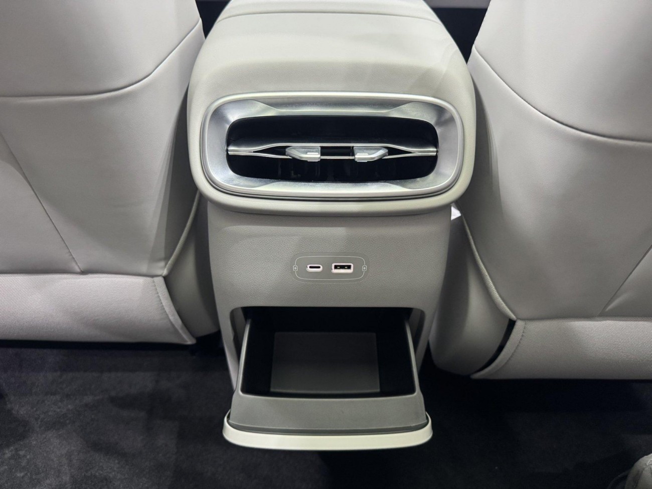 Leapmotor B01 2025