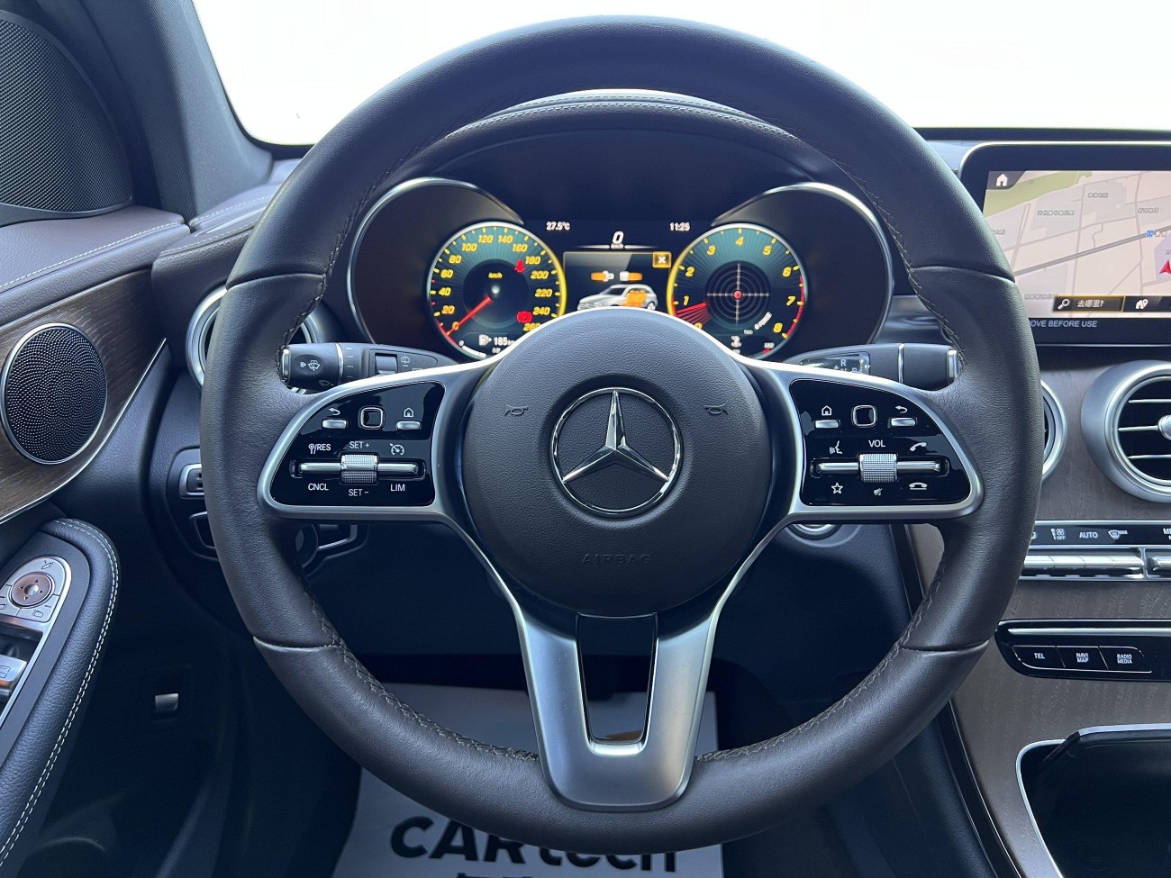 Mercedes-Benz GLC 260 L 2023