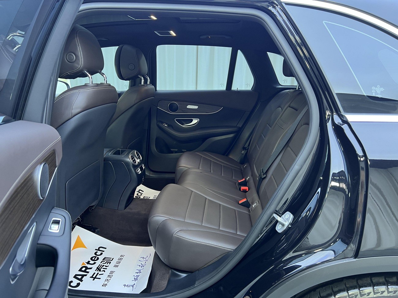 Mercedes-Benz GLC 260 L 2023