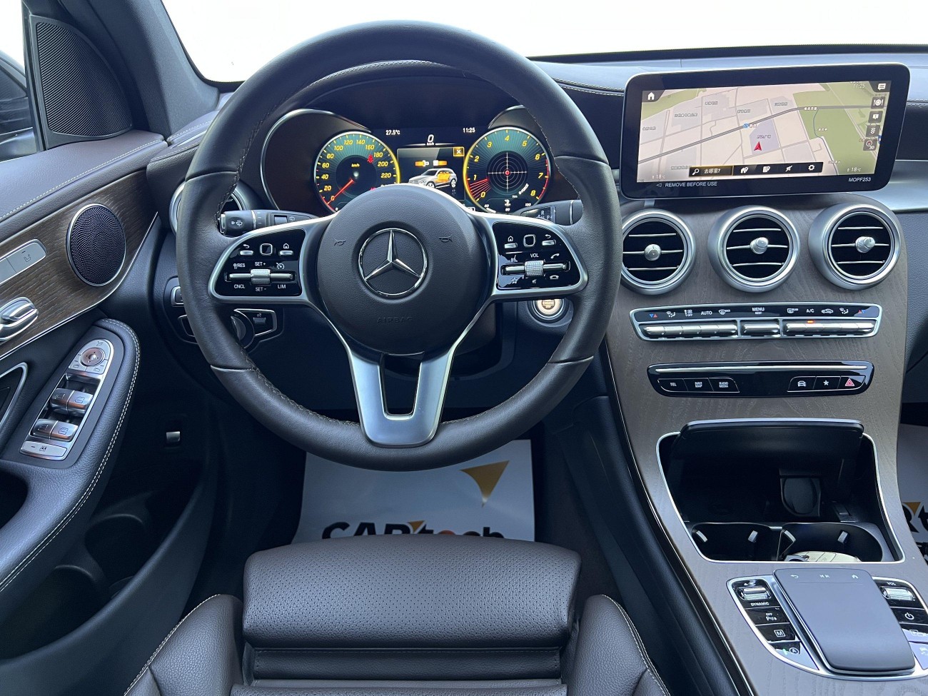 Mercedes-Benz GLC 260 L 2023