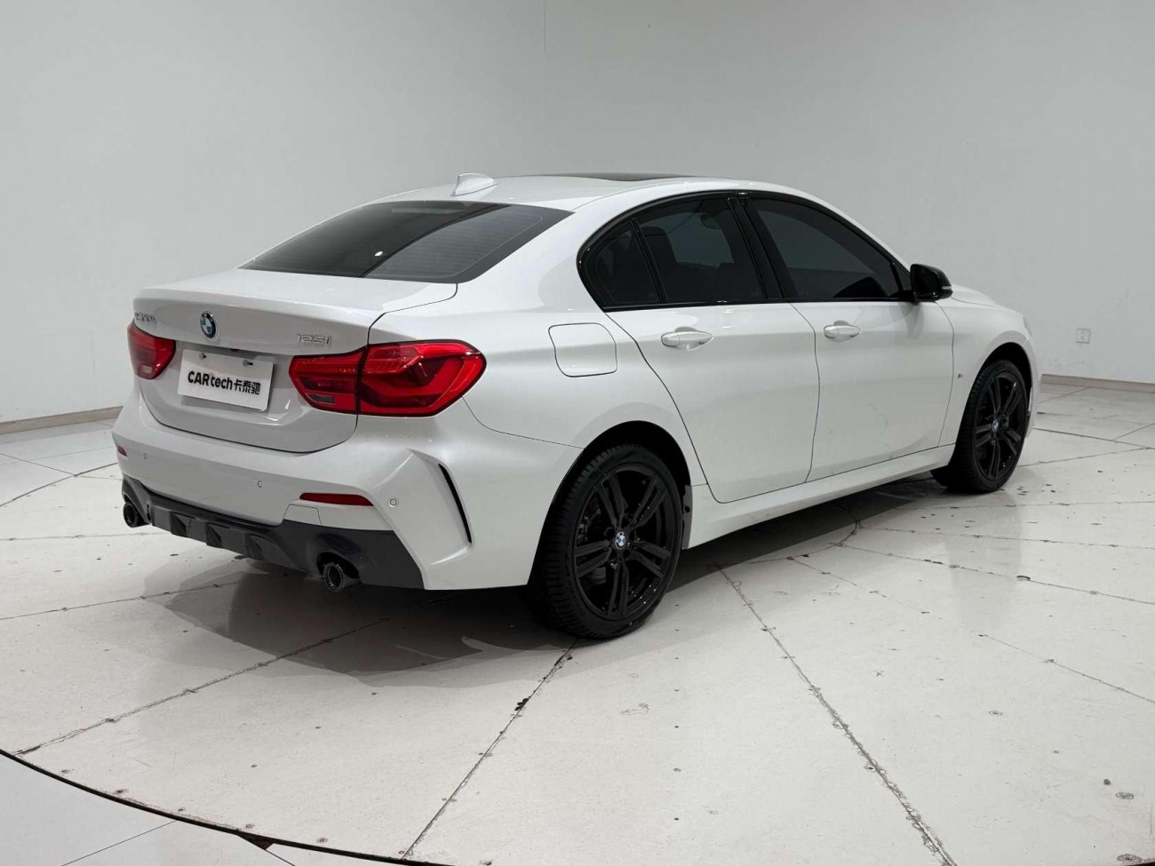 BMW 120i 2022