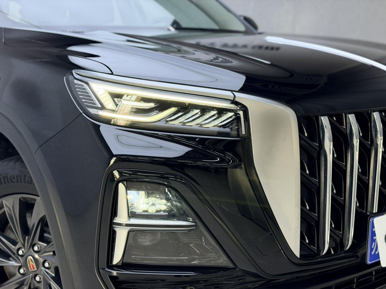Hongqi HS5 2025