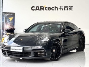 Porsche Panamera 2021