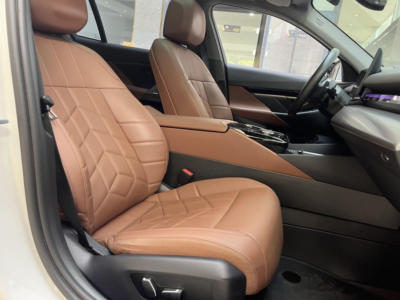 BMW 525Li 2024