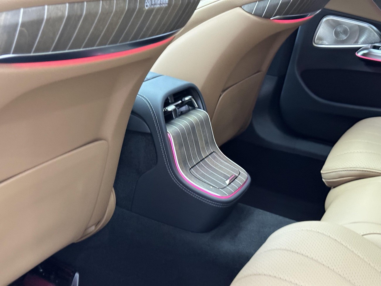 Mercedes-Benz E 300 L 2026