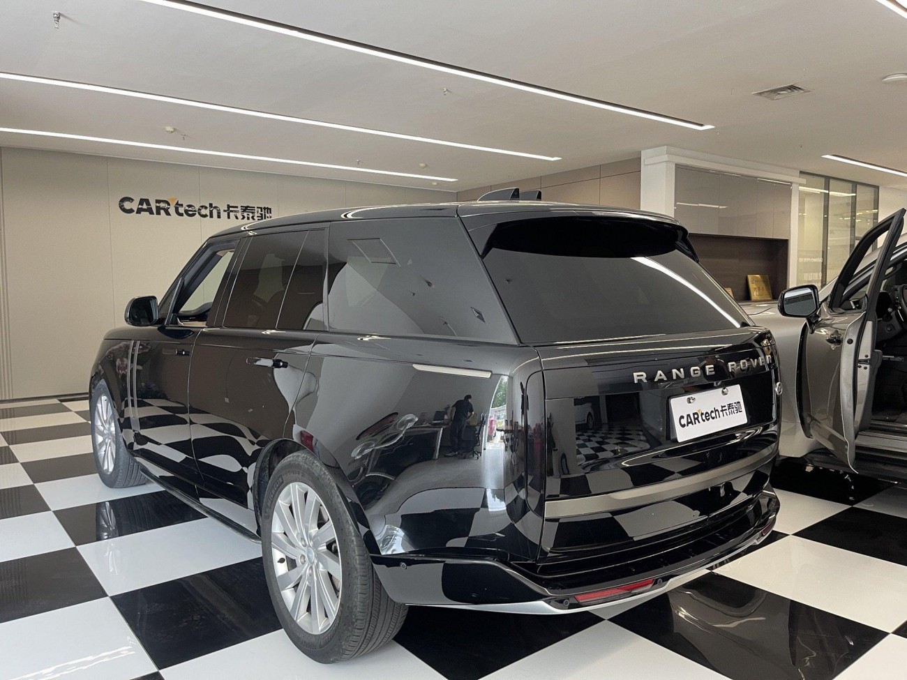 Land Rover Range Rover 2023