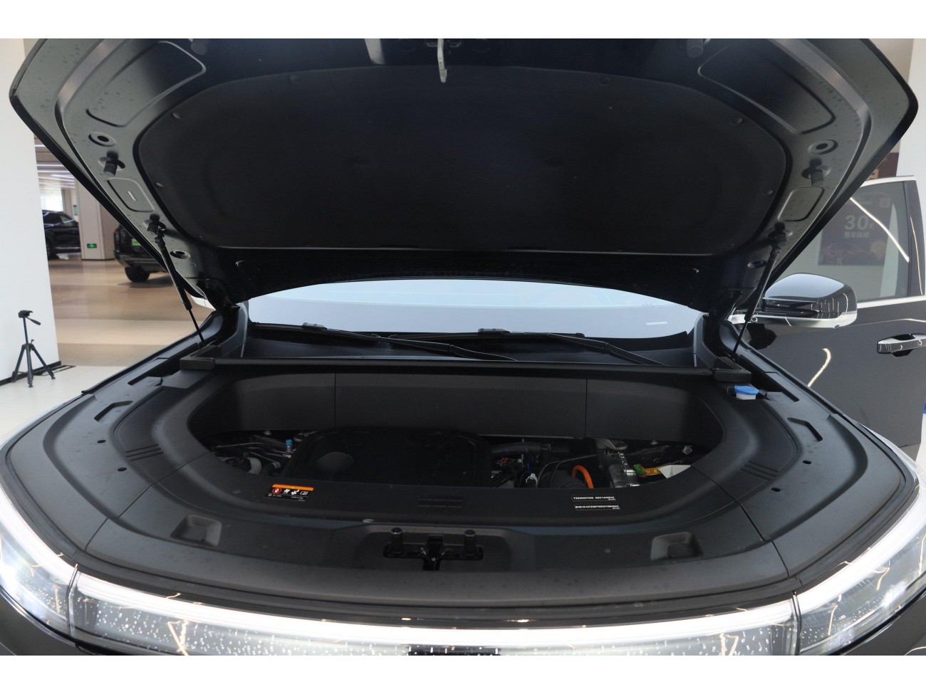 Geely Galaxy M9 2025