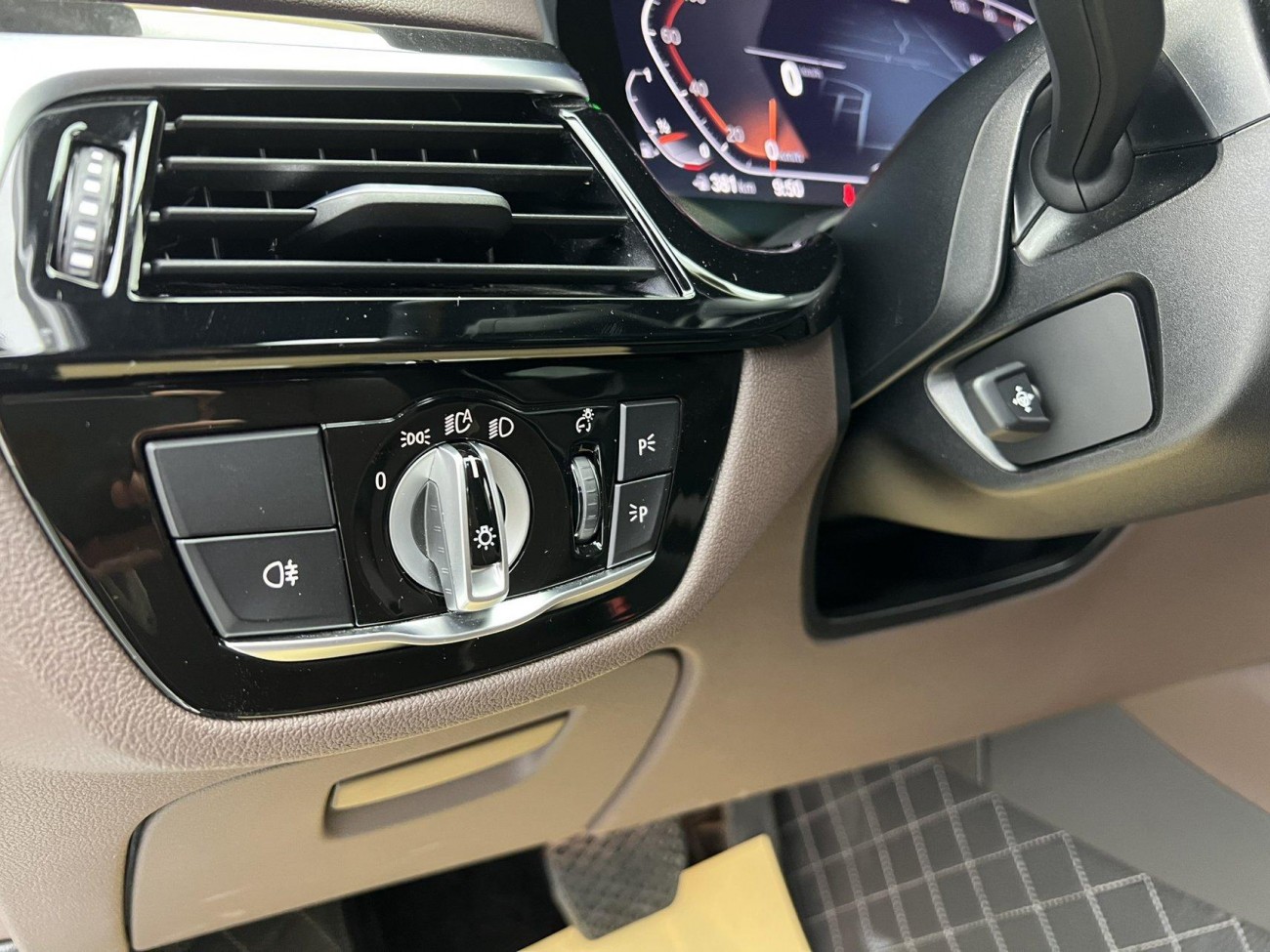 BMW 525Li 2024