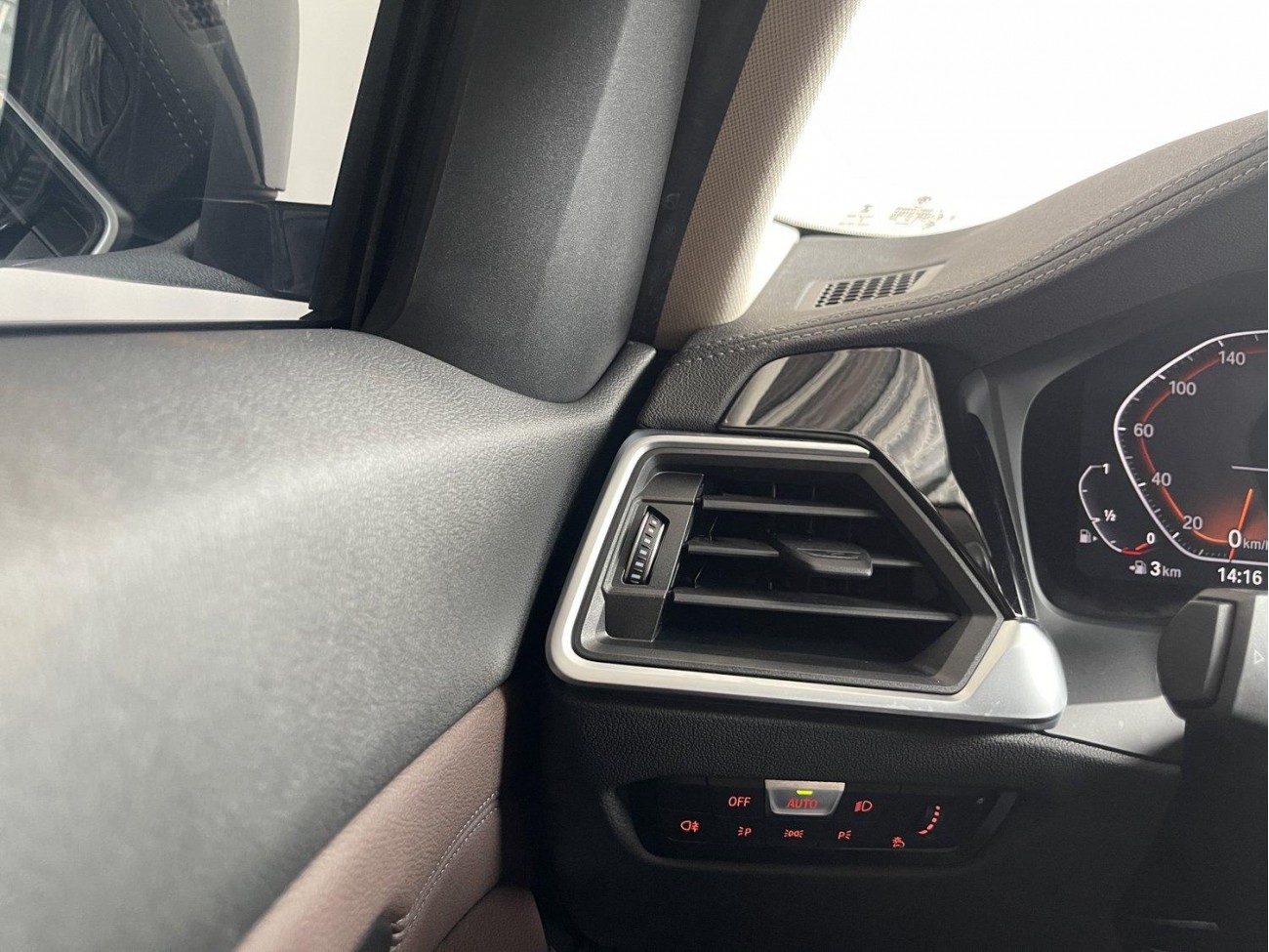 BMW 325Li 2022