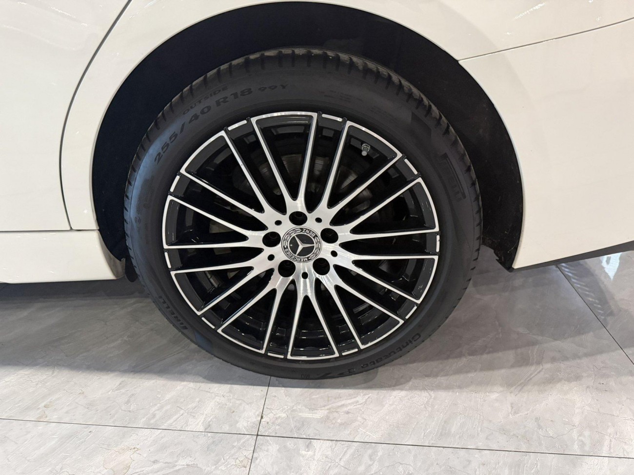Mercedes-Benz C 200 L 2025