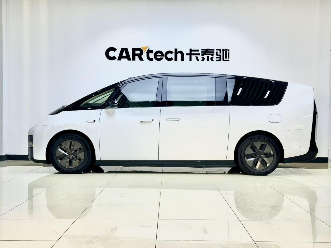 Li Auto MEGA 2025