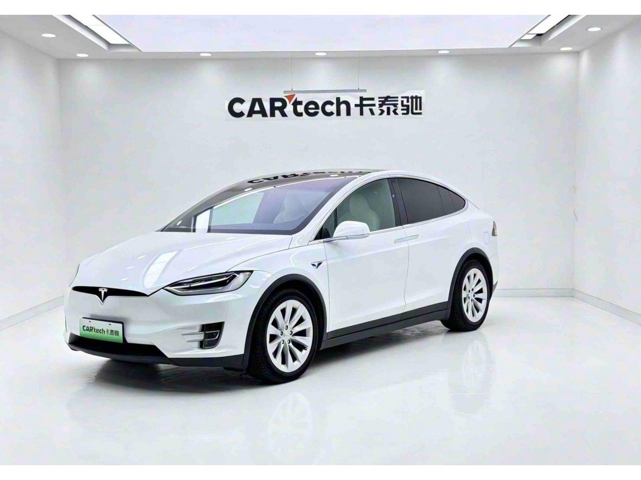 Tesla Model X 2021