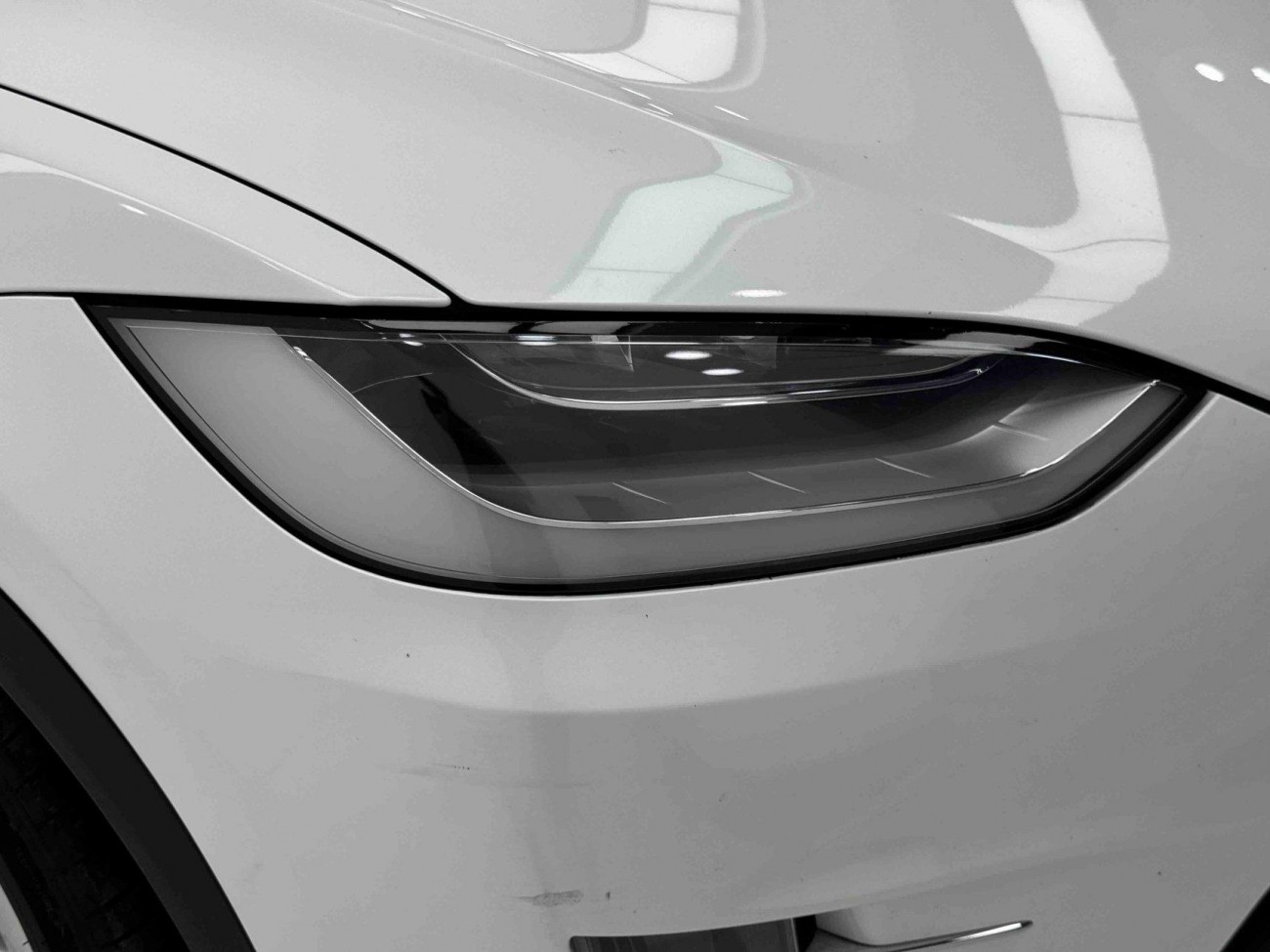 Tesla Model X 2021