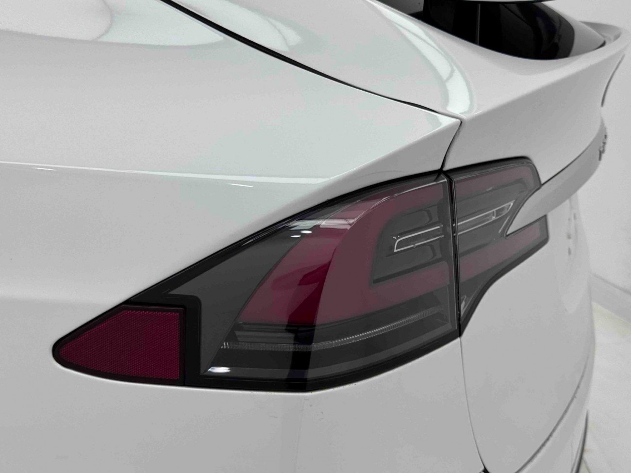 Tesla Model X 2021