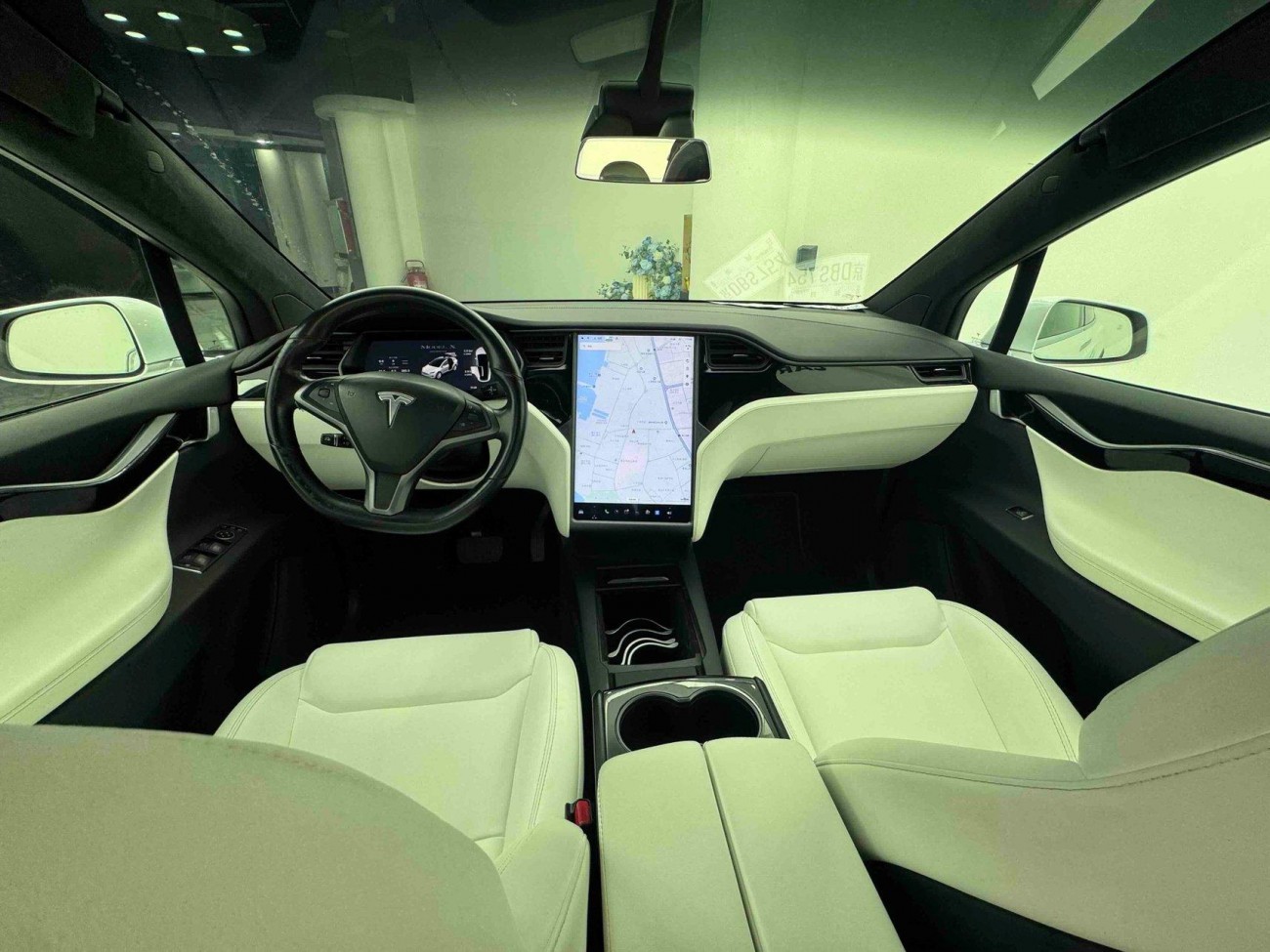 Tesla Model X 2021