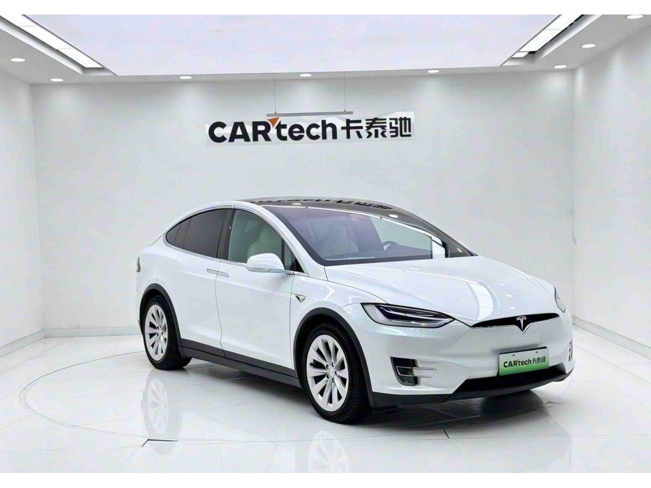 Tesla Model X 2021