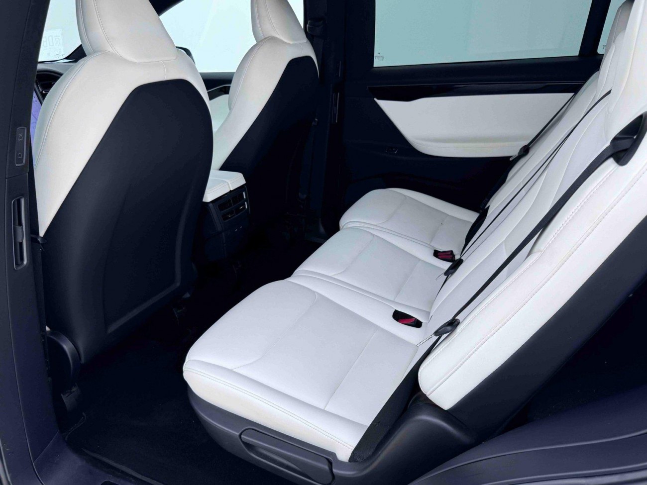 Tesla Model X 2021