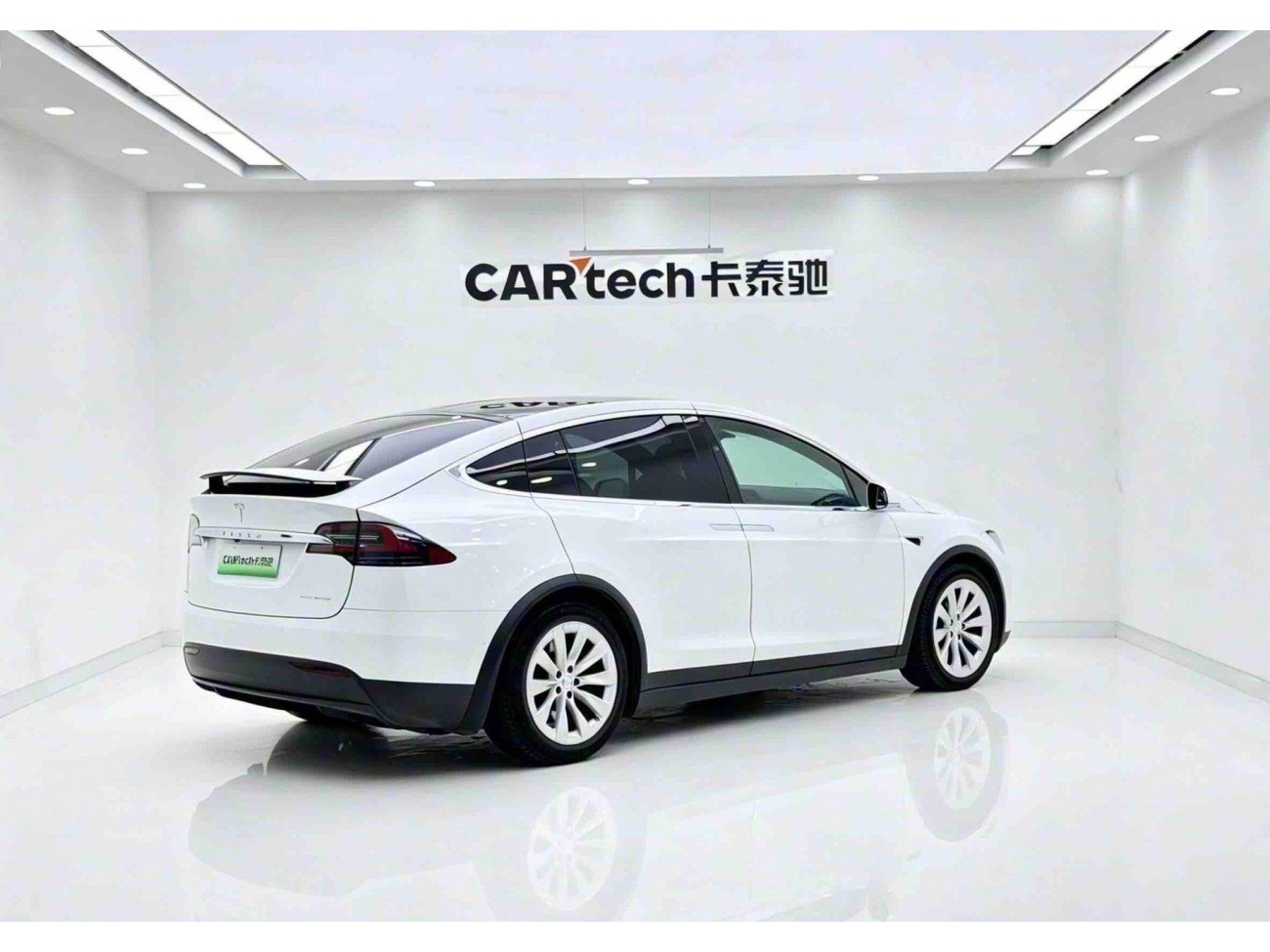 Tesla Model X 2021