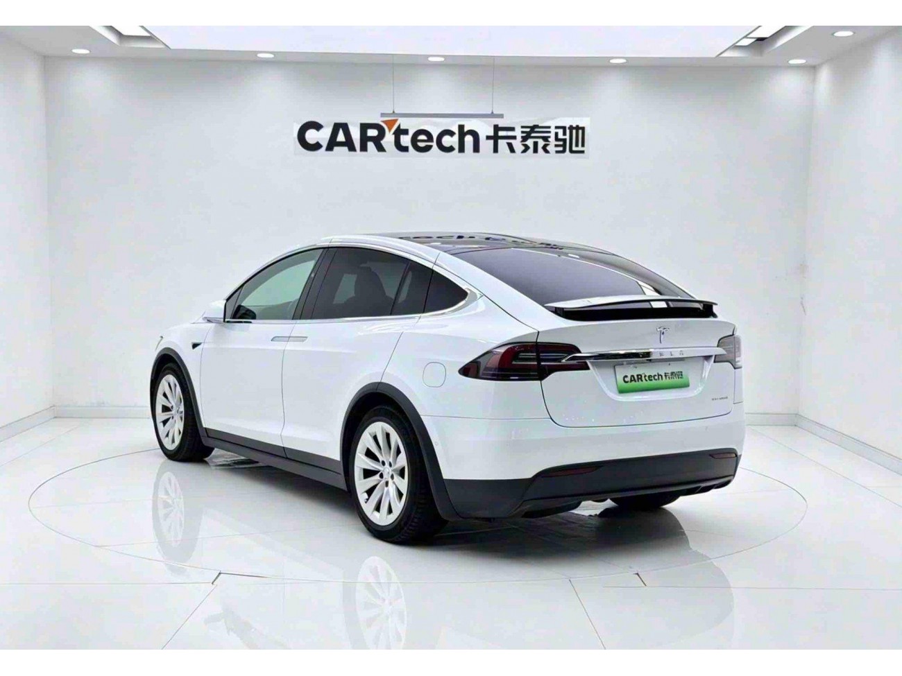 Tesla Model X 2021