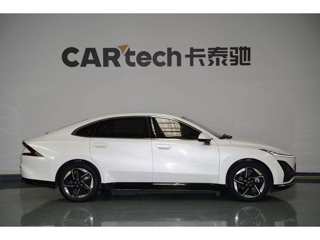 Wuling Starlight 2024
