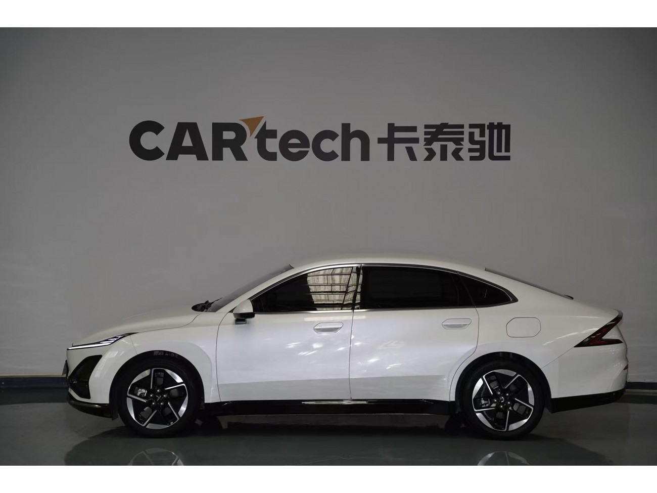 Wuling Starlight 2024