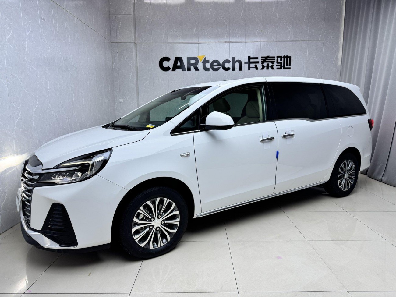 Buick GL8 2025