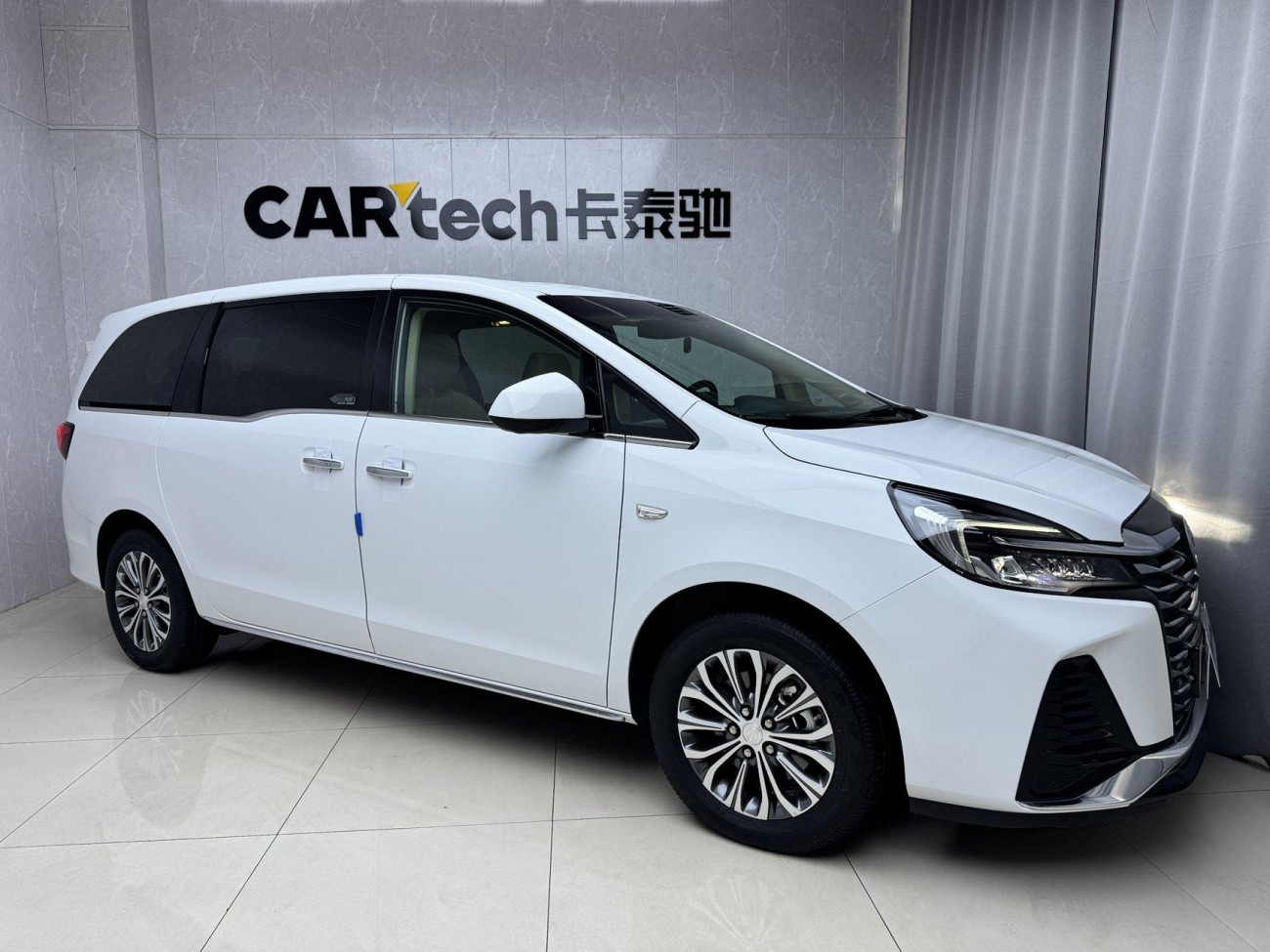 Buick GL8 2025