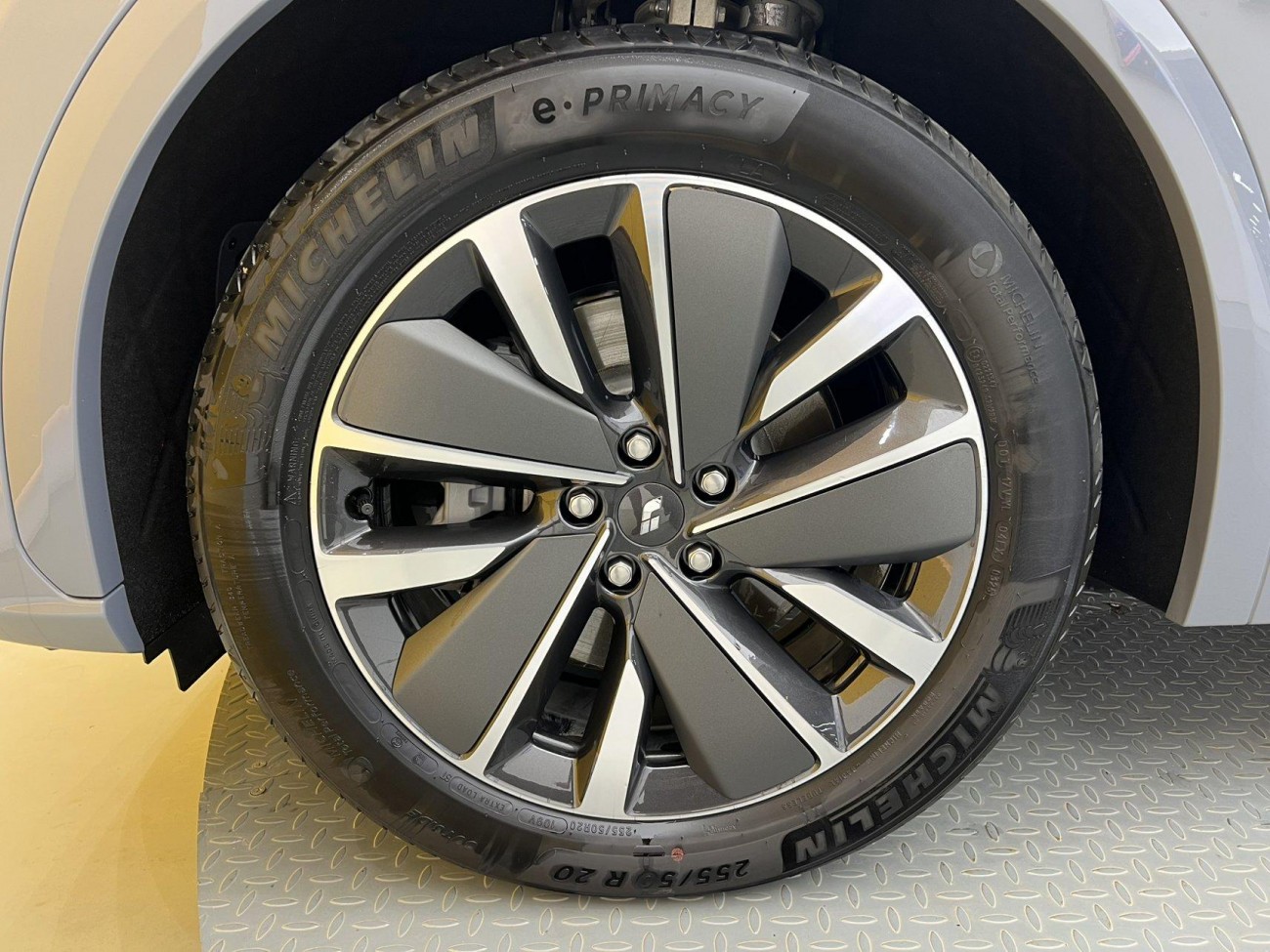 Li Auto L7 2025