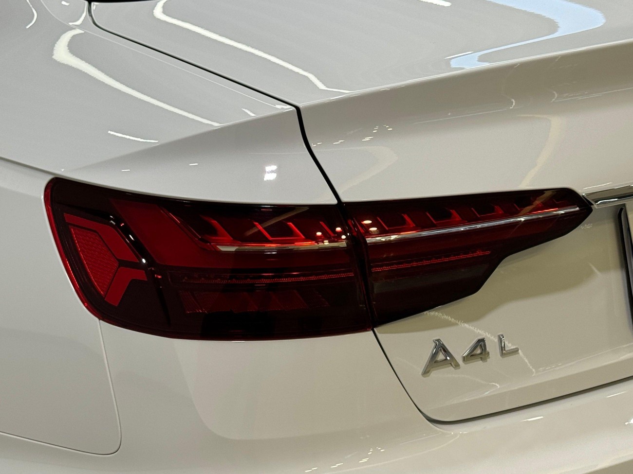 Audi A4L 40 TFSI 2023