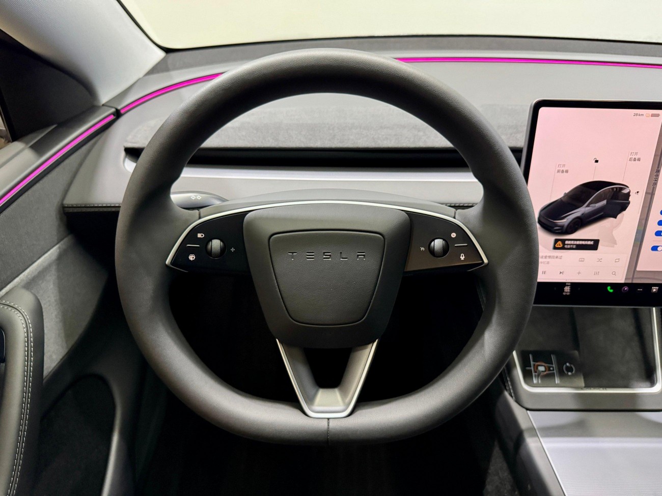 Tesla Model Y 2025