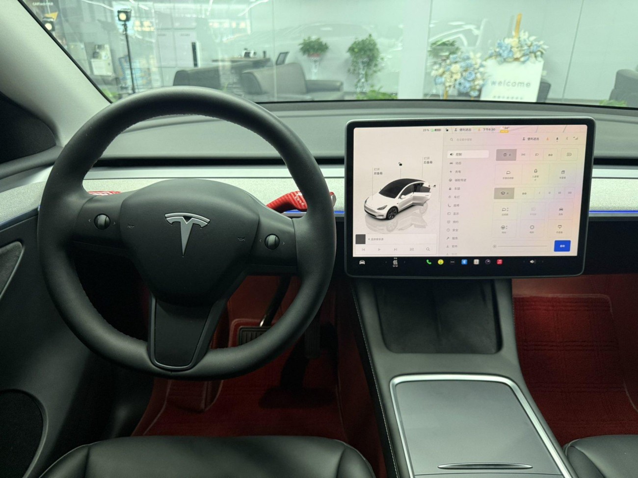 Tesla Model Y 2024