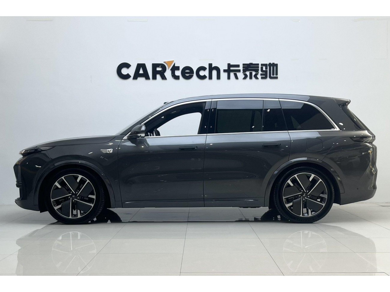 Li Auto L8 2025