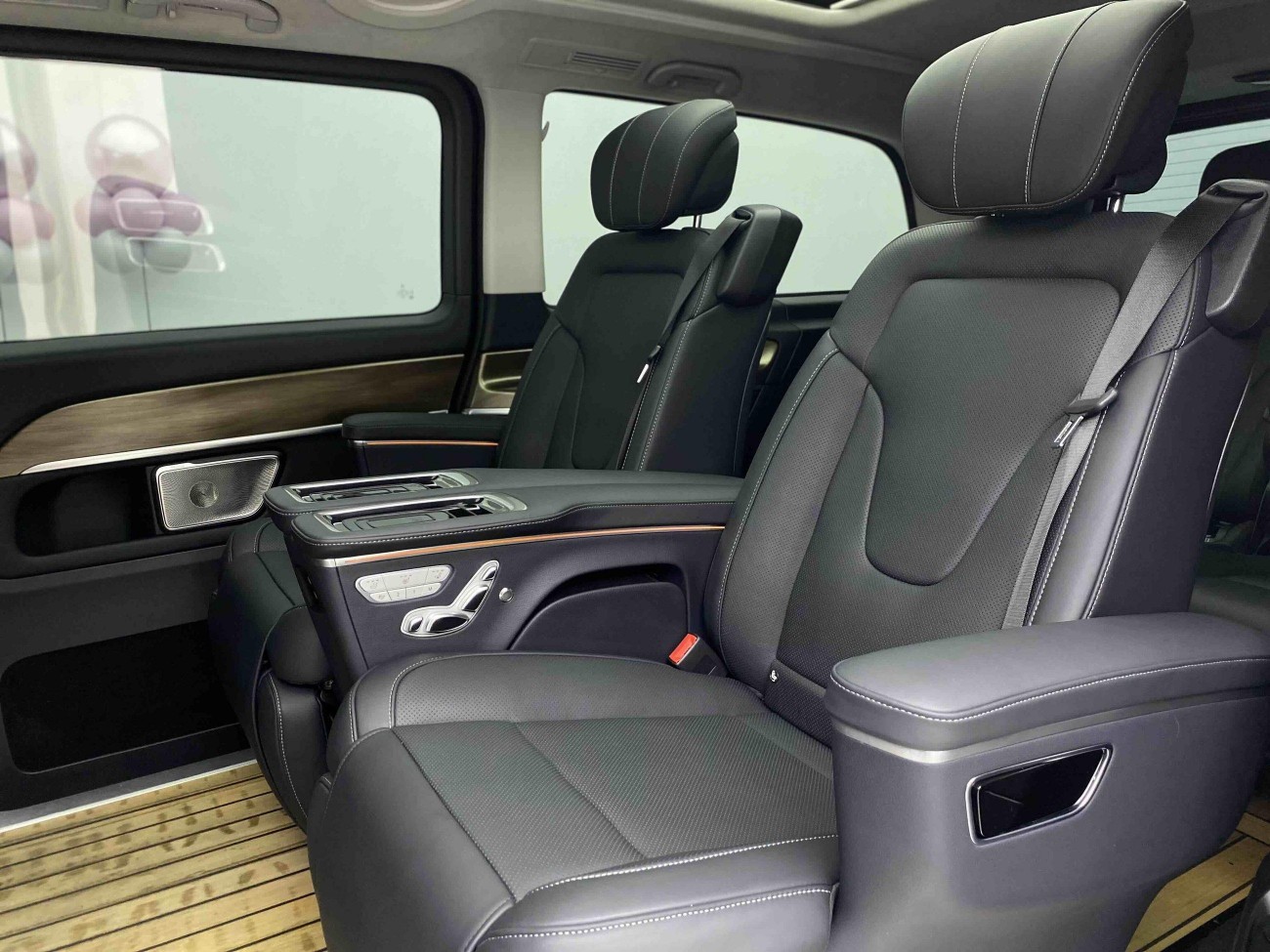 Mercedes-Benz V 2024