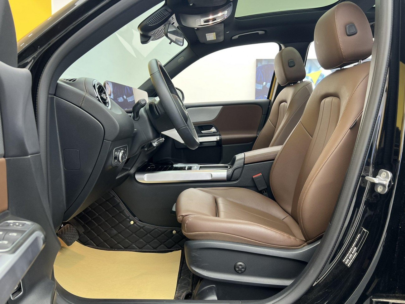 Mercedes-Benz GLB 2024