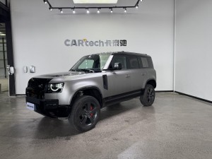 Land Rover Defender 2024