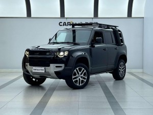Land Rover Defender 2024