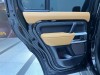 Land Rover Defender 2024