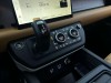 Land Rover Defender 2024