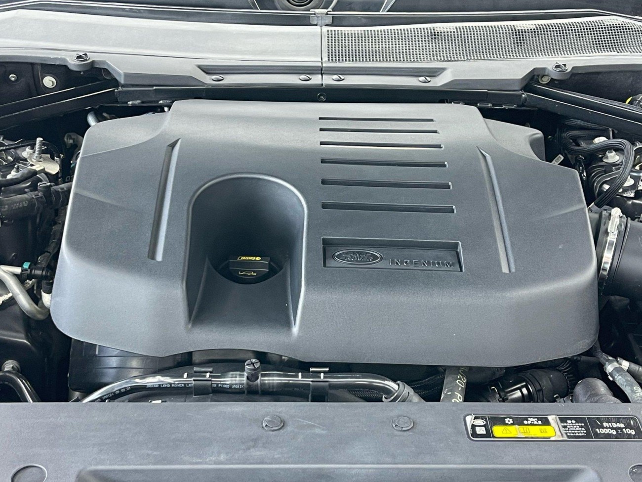 Land Rover Defender 2021
