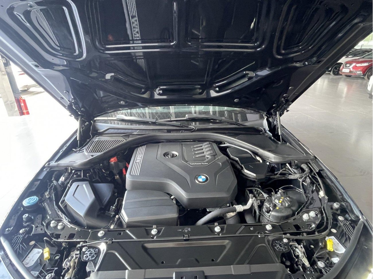 BMW 325Li 2025