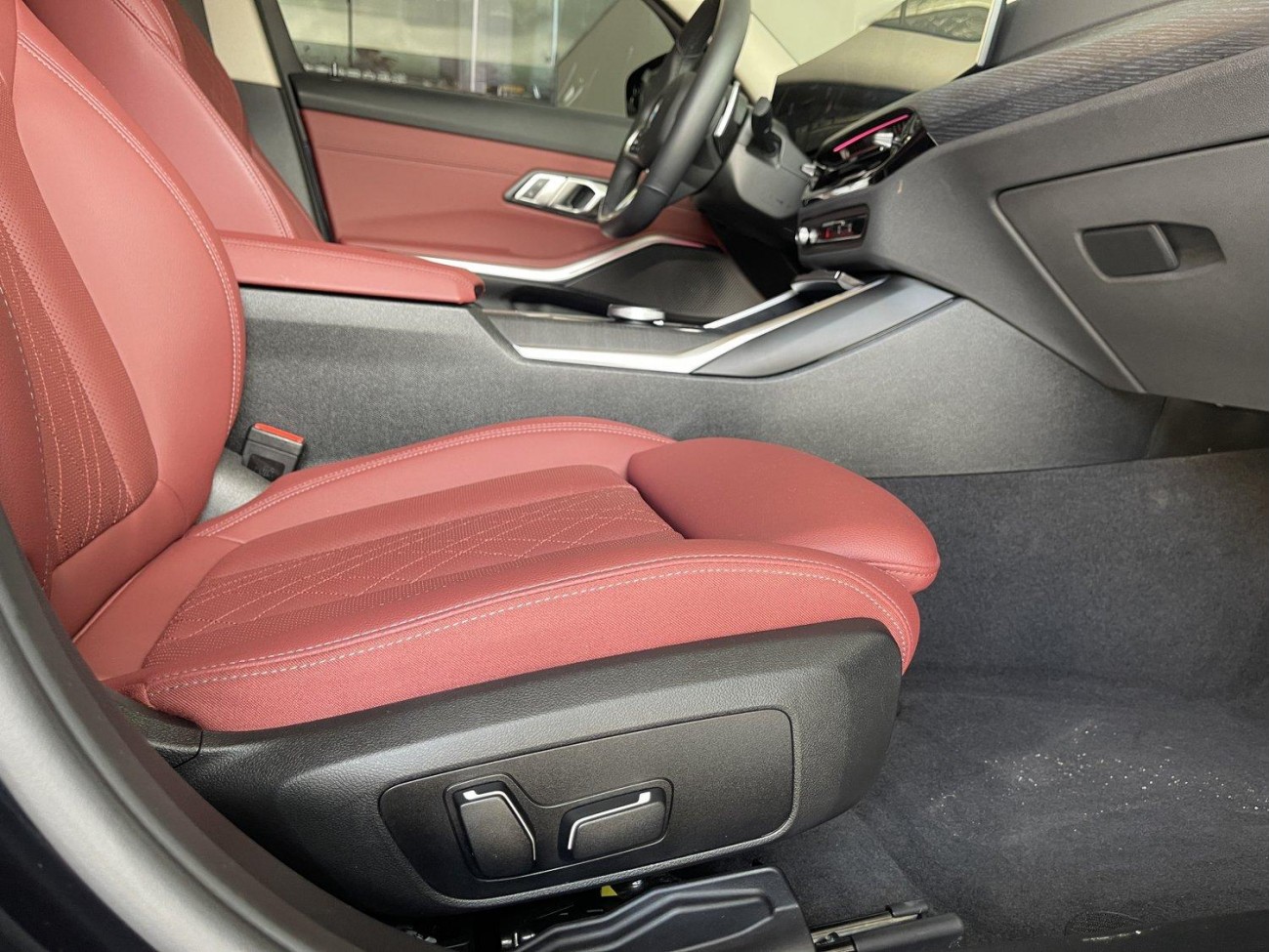 BMW 325Li 2025