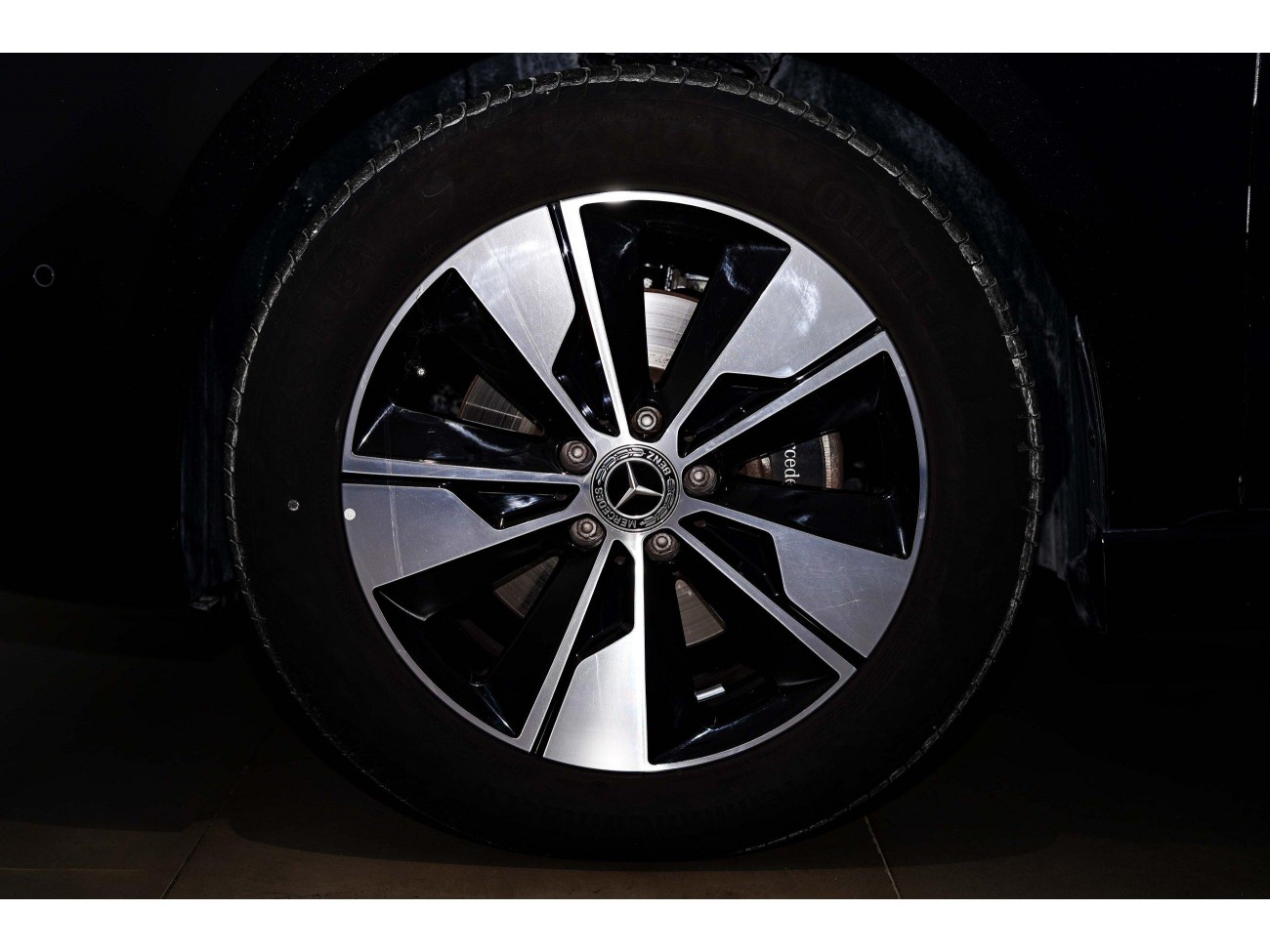 Mercedes-Benz V 2023