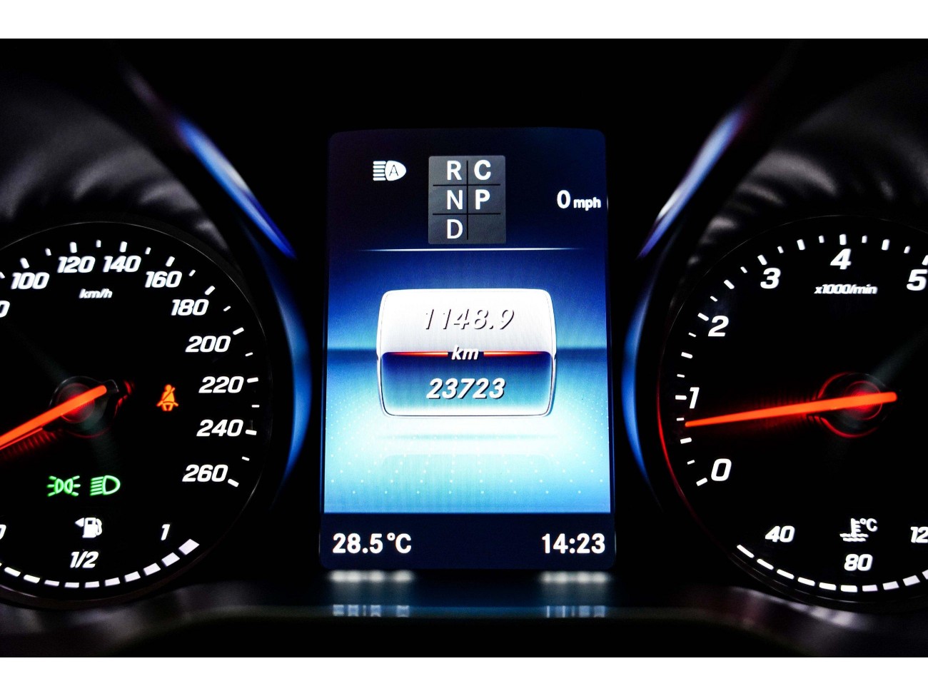 Mercedes-Benz V 2023