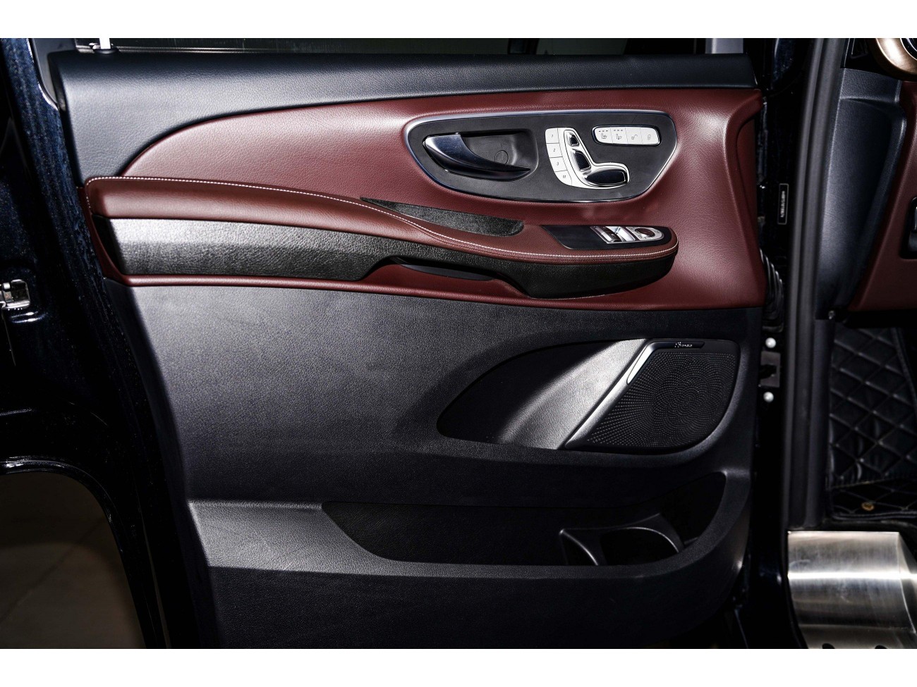 Mercedes-Benz V 2023