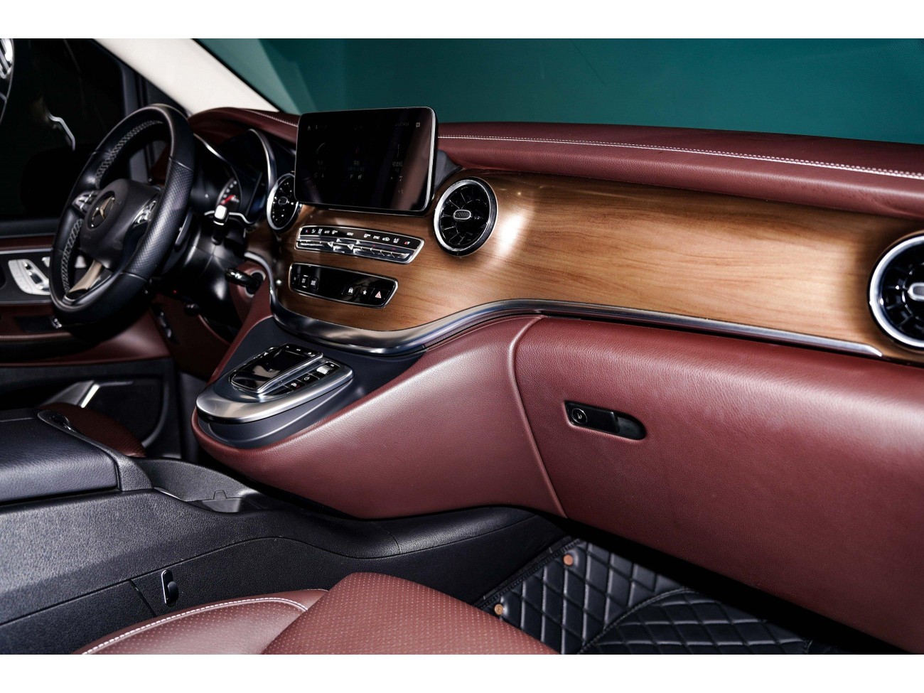 Mercedes-Benz V 2023