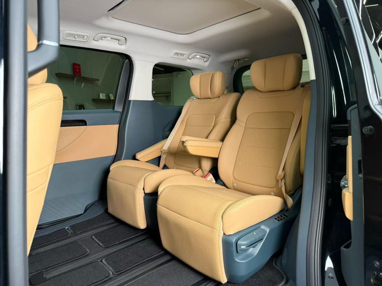 Trumpchi E8 2025