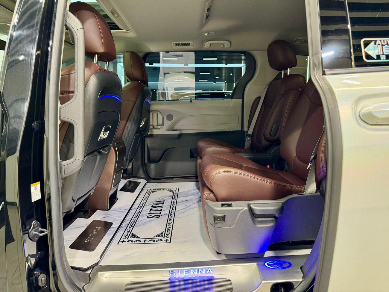 Toyota Sienna 2023