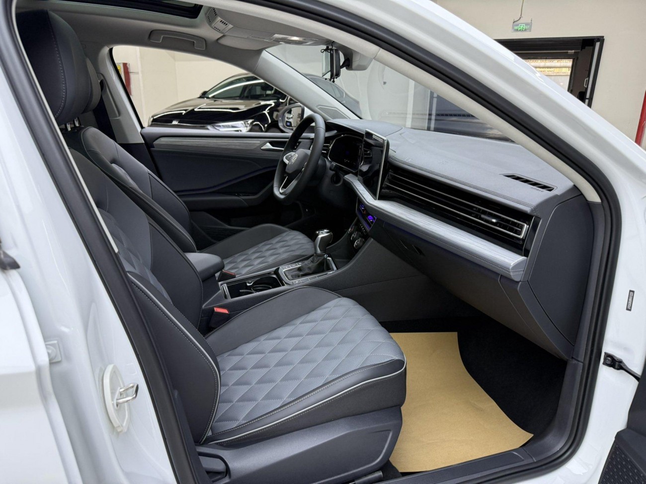 Volkswagen Sagitar 2025